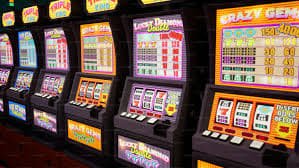 MMBet77 တွင် ဘောလုံးပြိုင်ပွဲ အနိုင်ရလဒ်များ စစ်ဆေးနေသောမြင်ကွင်း